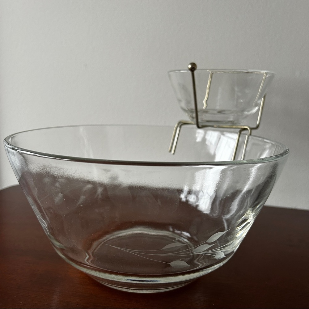 Vintage Glass Chip and Dip Bowl Set with metal hanger Floral